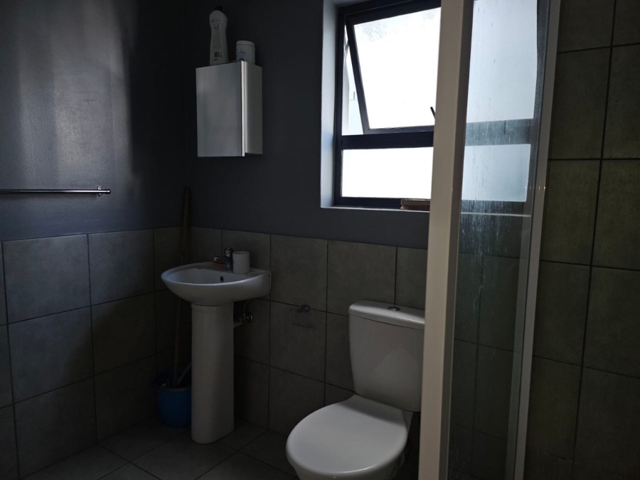 To Let 1 Bedroom Property for Rent in Parklands East Western Cape